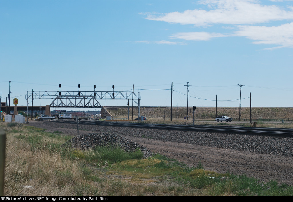 UP Signal West Of Yard